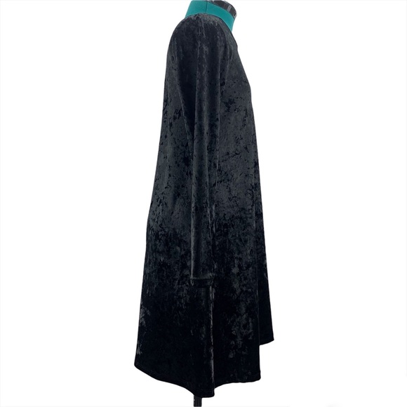 Tahari NWT Black Long Sleeve Crushed Velvet A-Line Shift Dress, Small - Picture 8 of 16